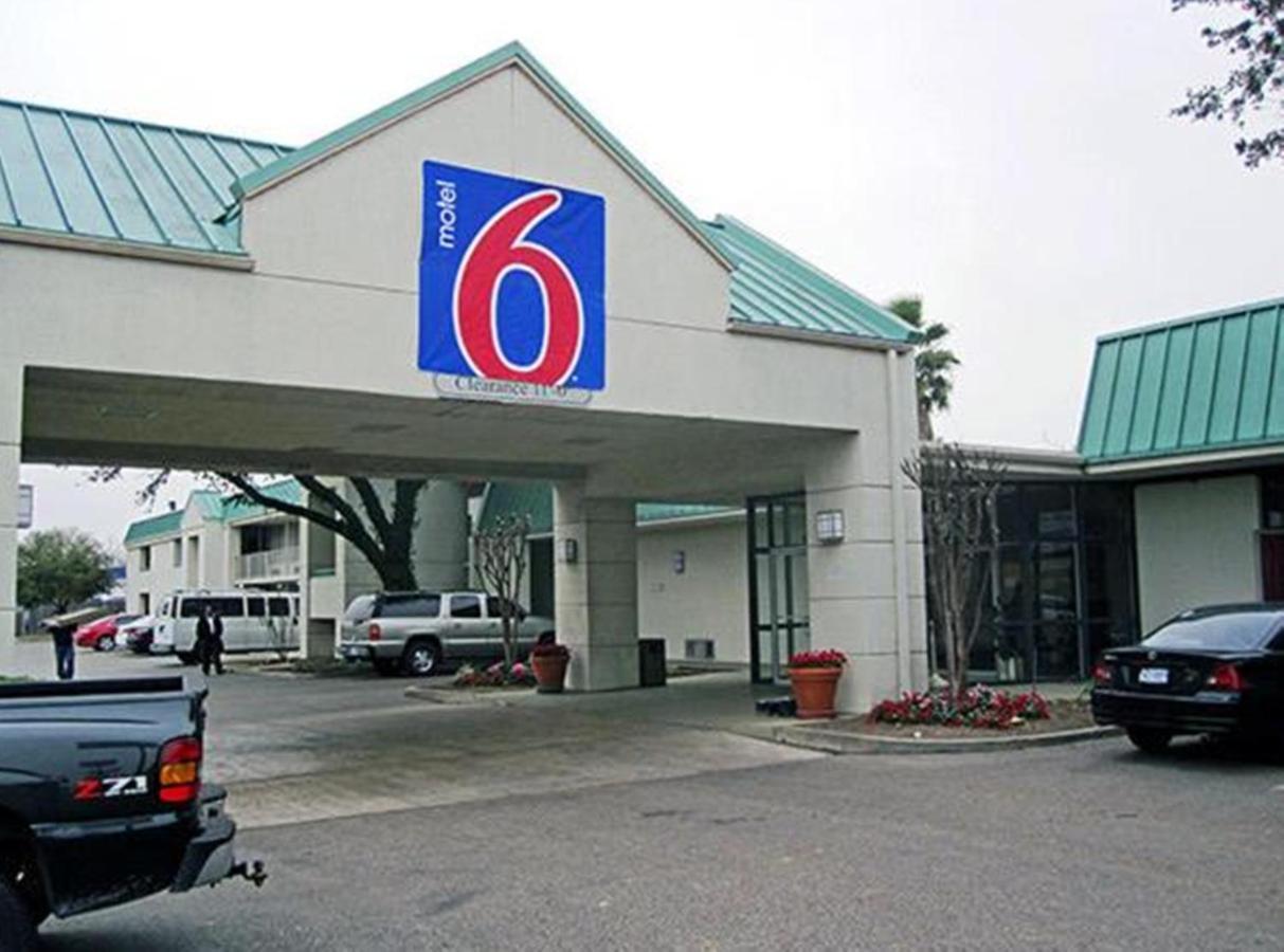 Motel 6-Houston, Tx - East Buitenkant foto